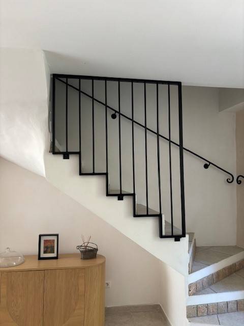 BARREAUX D'ESCALIER A AUBIGNAN, VAUCLUSE