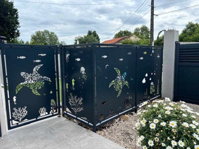 BRISE VUE PERSONNALISE A AUBIGNAN, VAUCLUSE