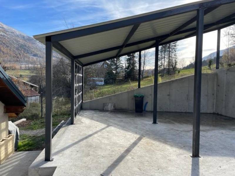 CARPORT EN FER A AUBIGNAN, VAUCLUSE
