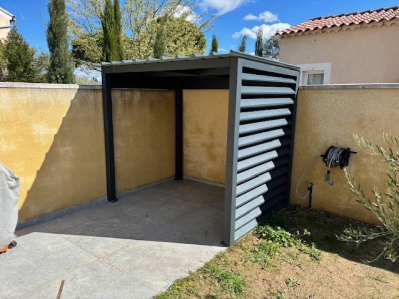 ABRIS A AUBIGNAN, VAUCLUSE