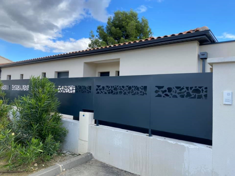 CLOTURE SUR MURET A AUBIGNAN, VAUCLUSE