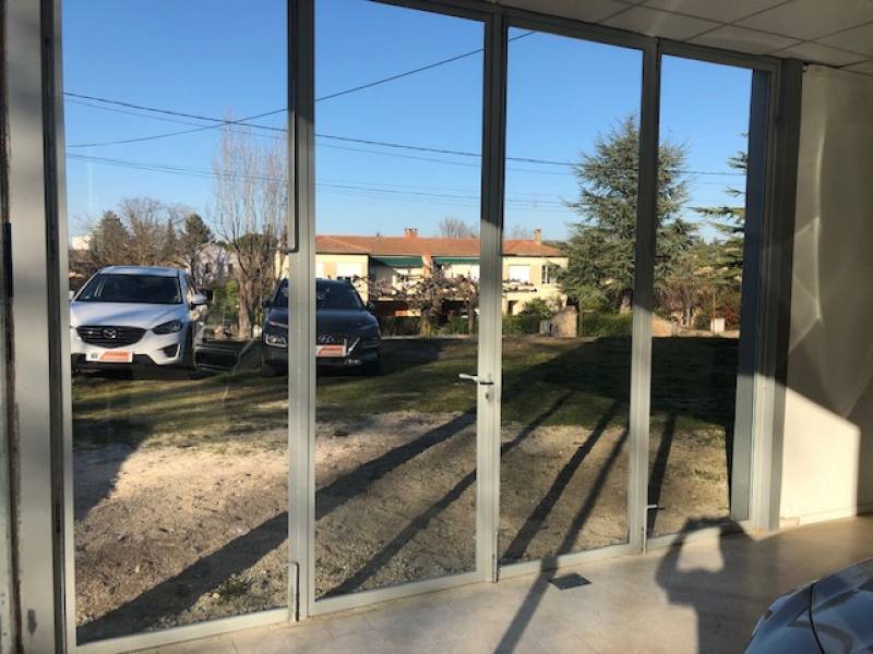 BAIE VITREE A AUBIGNAN, VAUCLUSE