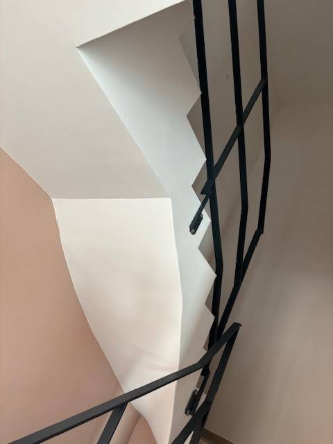 MAIN COURANTE ESCALIERS INTERIEURS A AUBIGNAN, VAUCLUSE