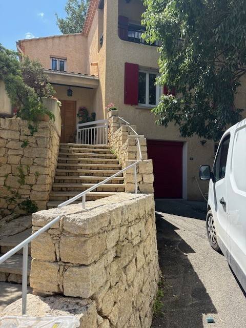 MAIN COURANTE A AUBIGNAN, VAUCLUSE