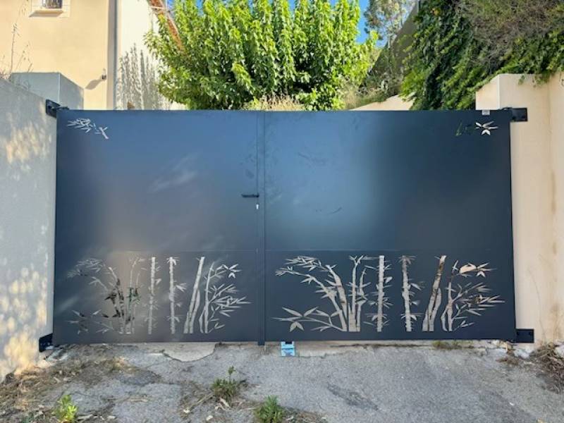 PORTAIL 2 VANTAUX A AUBIGNAN, VAUCLUSE