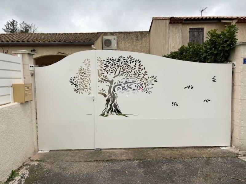 PORTAIL + PORTILLON A AUBIGNAN, VAUCLUSE