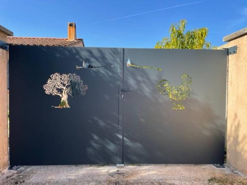 PORTAIL DEUX VANTAUX A AUBIGNAN, VAUCLUSE