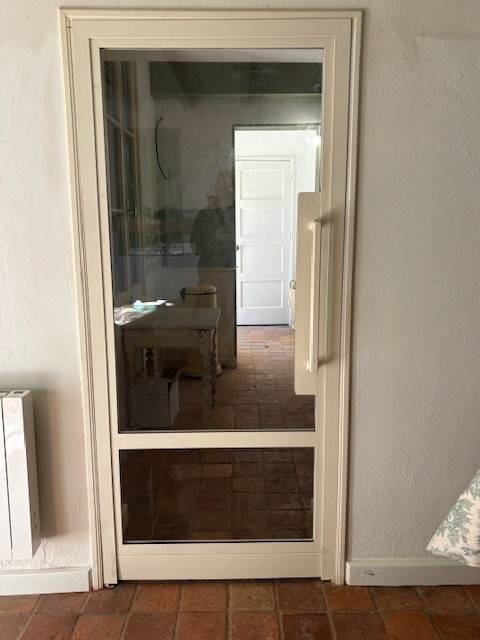 PORTE VITREE INTERIEURE A AUBIGNAN, VAUCLUSE