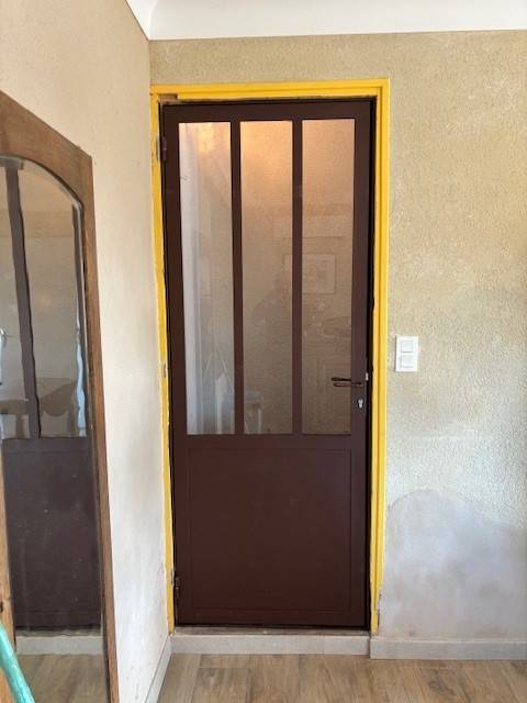 PORTE VITREE A AUBIGNAN, VAUCLUSE