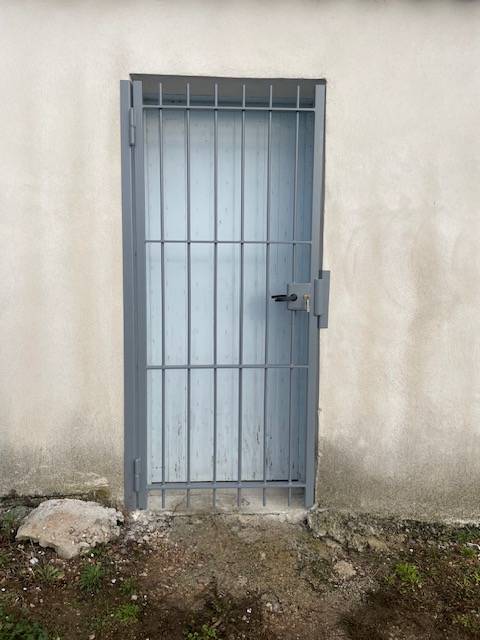 PORTILLON BARREAUDE A AUBIGNAN, VAUCLUSE