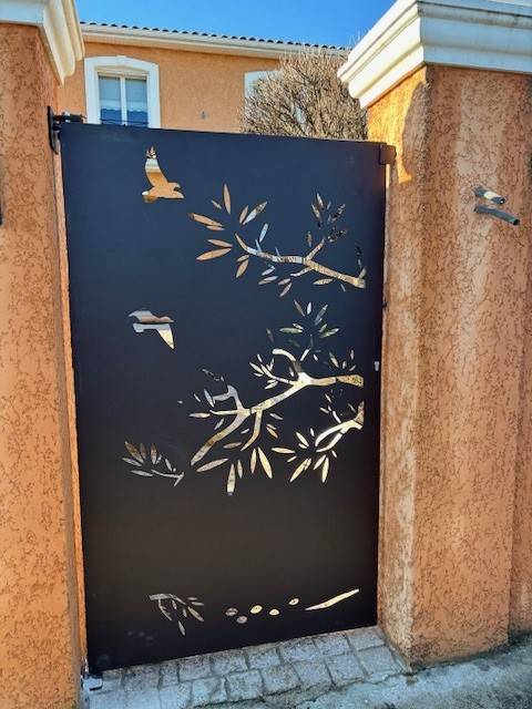 PORTILLON A AUBIGNAN, VAUCLUSE