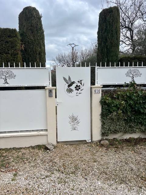 PORTILLON A AUBIGNAN, VAUCLUSE