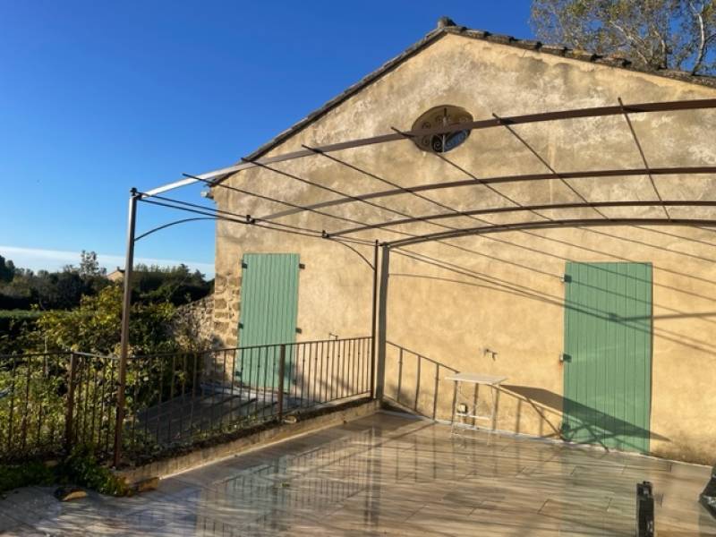 TONNELLE PROVENCALE A AUBIGNAN, VAUCLUSE