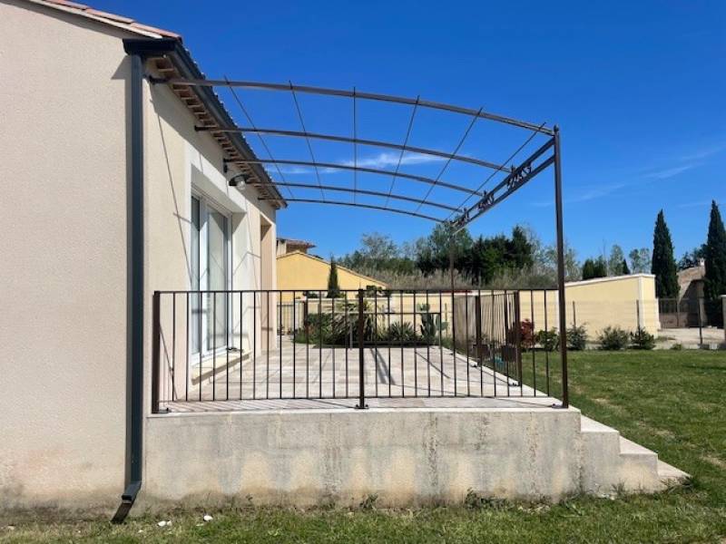 TONNELLE PROVENCALE A AUBIGNAN, VAUCLUSE