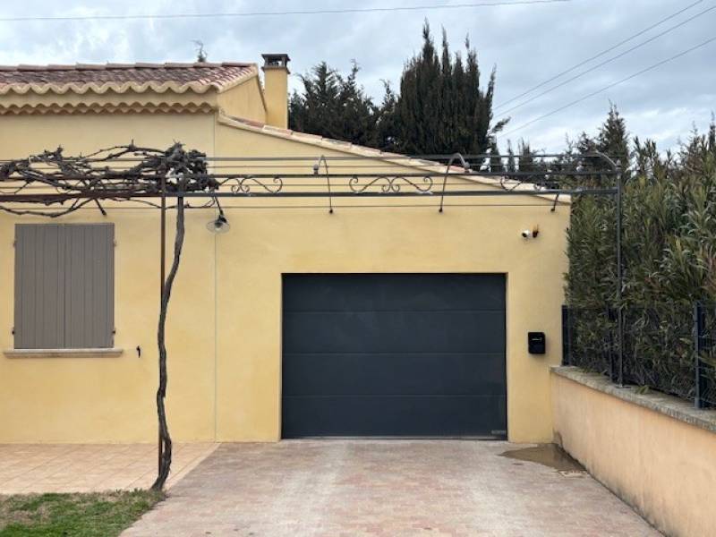 TONNELLE PROVENCALE A AUBIGNAN, VAUCLUSE