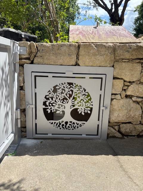 TRAPPE VIDE SANITAIRE PERSONNALISEE A AUBIGNAN, VAUCLUSE