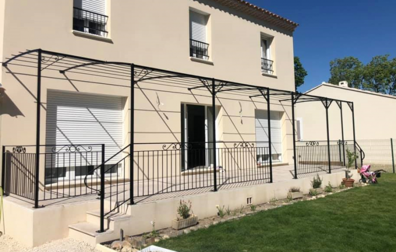 TONNELLE PROVENCALE A AUBIGNAN, VAUCLUSE