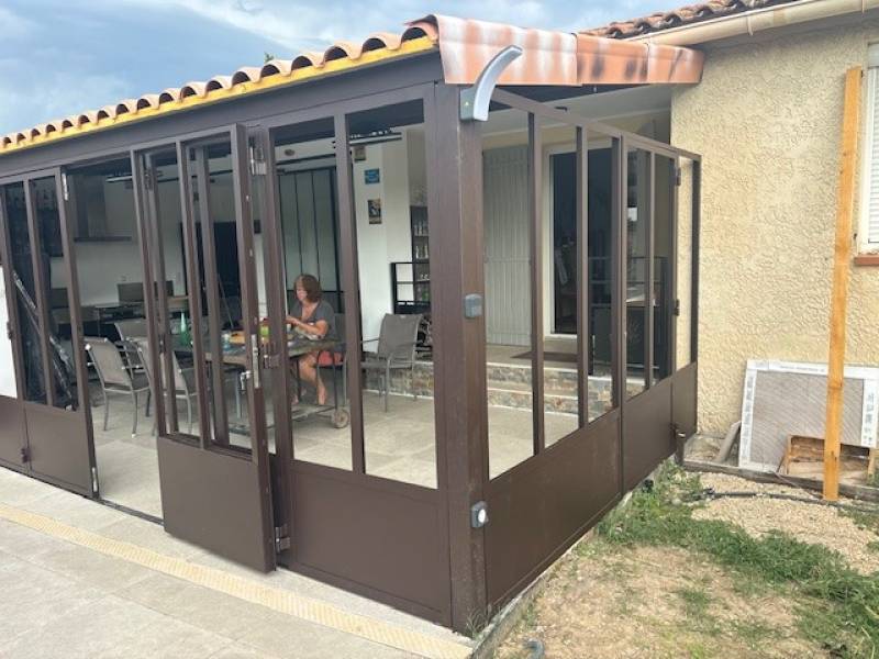 VERRIERE EXTERIEURE A AUBIGNAN, VAUCLUSE