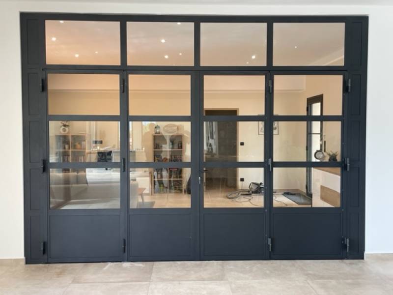 VERRIERE INTERIEURE A AUBIGNAN, VAUCLUSE