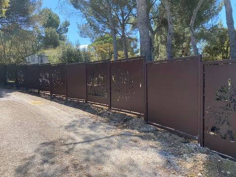 CLOTURE A AUBIGNAN, VAUCLUSE